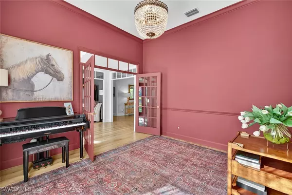 Naples, FL 34119,263 Silverado DR