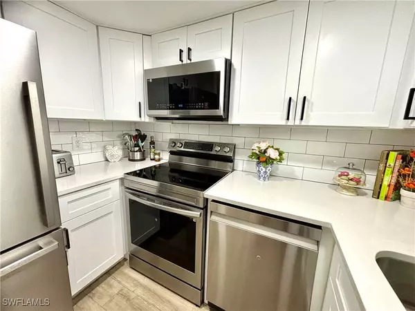 Marco Island, FL 34145,87 N Collier BLVD #D10