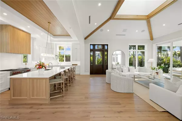 Naples, FL 34102,575 13th AVE S