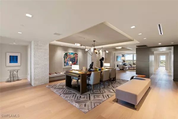 Naples, FL 34108,6897 Grenadier BLVD #902