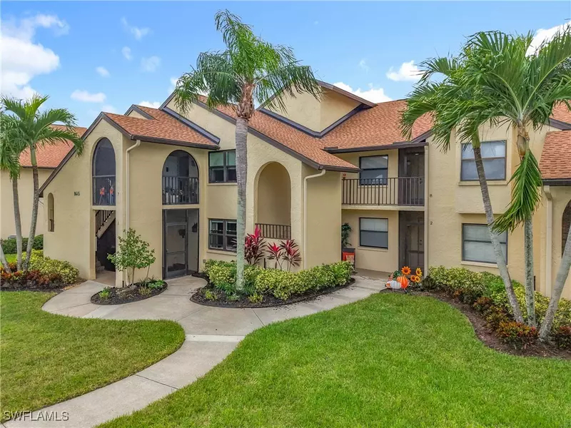 8445 Charter Club CIR #8, Fort Myers, FL 33919