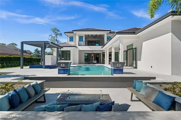 Naples, FL 34119,2272 Oakes BLVD