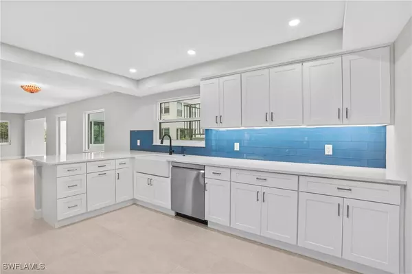 Naples, FL 34102,1100 8th AVE S #128H