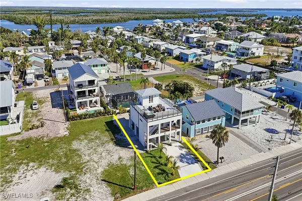 Fort Myers Beach, FL 33931,4841 Estero BLVD