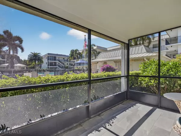 Naples, FL 34102,766 Central AVE #101