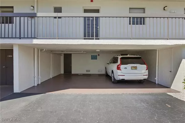 Marco Island, FL 34145,1011 Anglers CV #H201