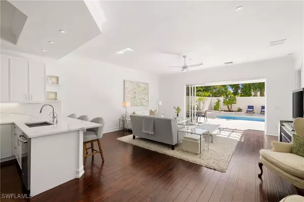 Naples, FL 34103,4840 W Boulevard CT