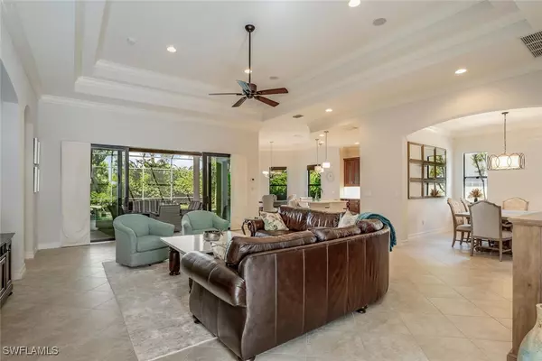Naples, FL 34119,7291 Lantana CIR