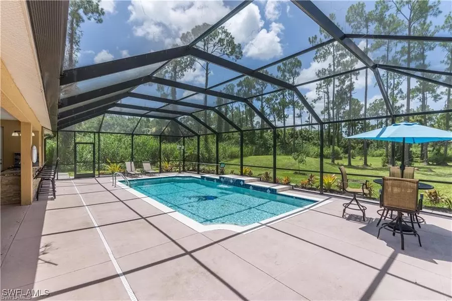 2960 10th AVE NE, Naples, FL 34120