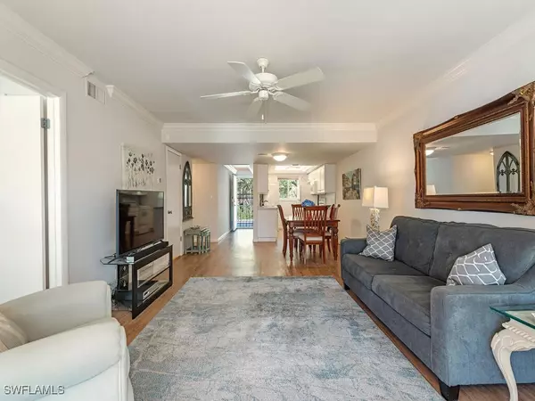 Naples, FL 34103,3930 Belair LN #207