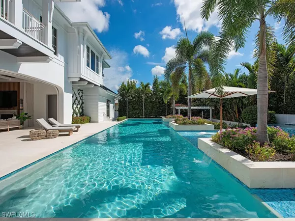 Naples, FL 34102,1675 Gordon DR