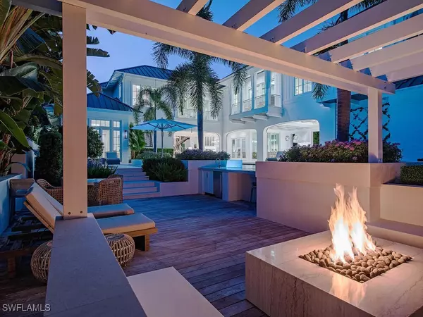 Naples, FL 34102,1675 Gordon DR