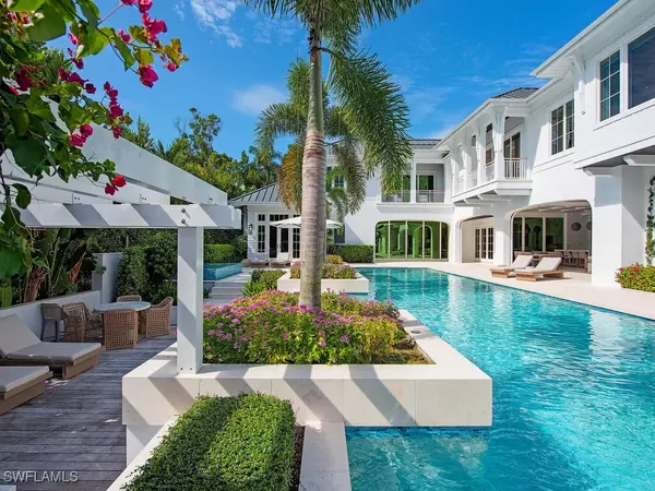 Naples, FL 34102,1675 Gordon DR