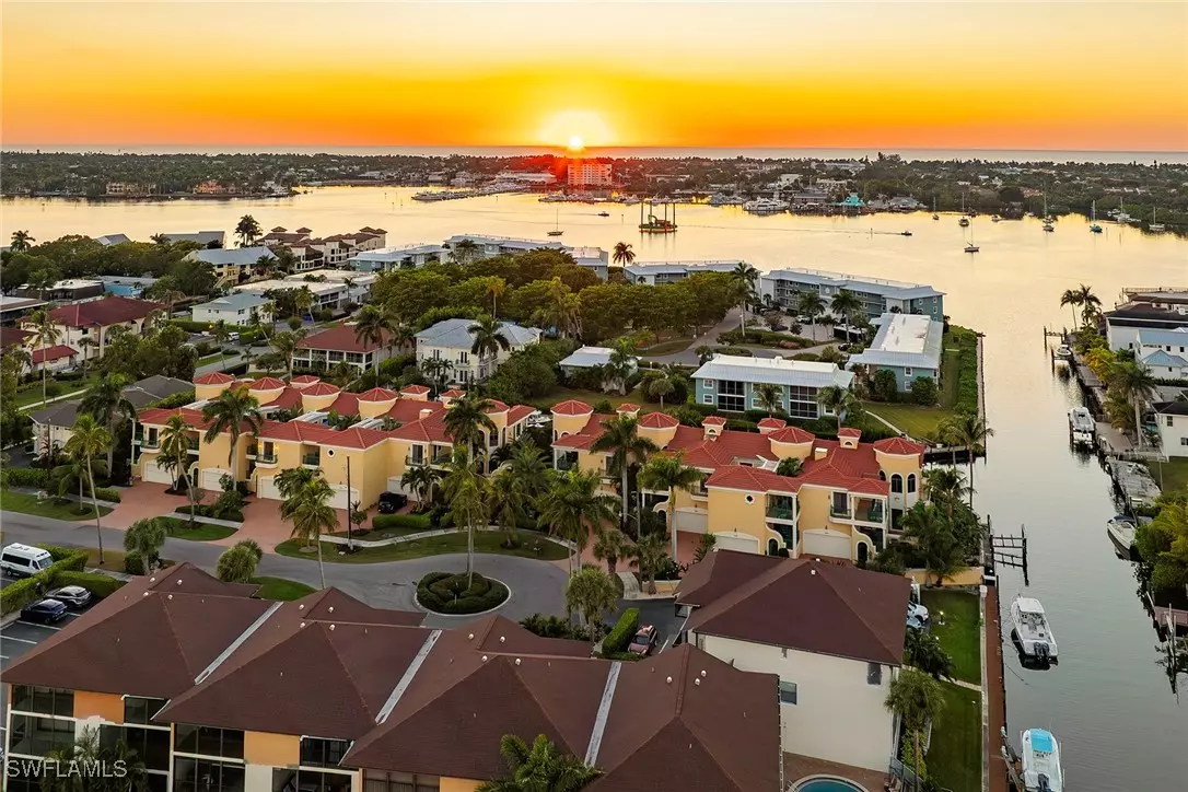 Naples, FL 34102,1160 Clam CT #3