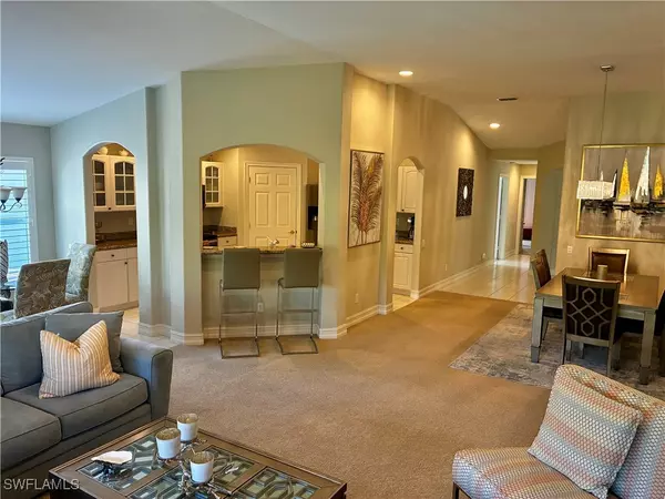 Naples, FL 34110,913 Carrick Bend CIR #202