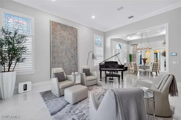 2757 MEDALLIST LN, Naples, FL 34109