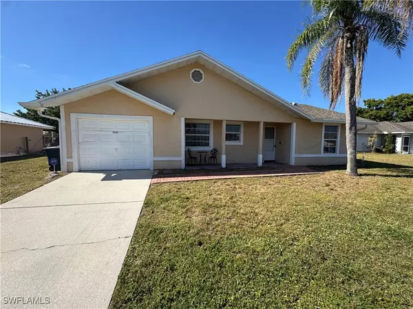 10742 Cocoatree CT, Lehigh Acres, FL 33936