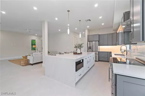 Naples, FL 34112,2727 Van Buren AVE