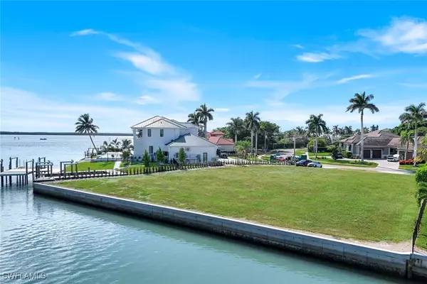 Marco Island, FL 34145,995 Caxambas DR