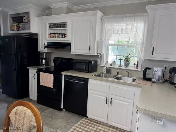 Naples, FL 34114,25 Bass LN