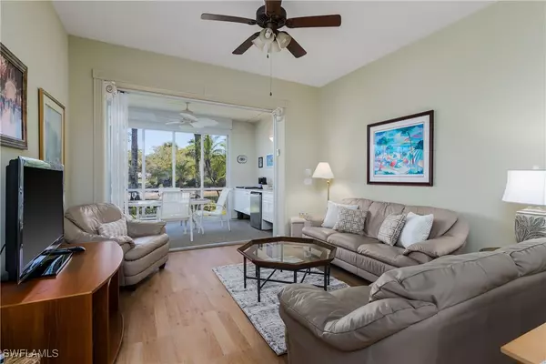 Naples, FL 34114,6760 Beach Resort DR #9