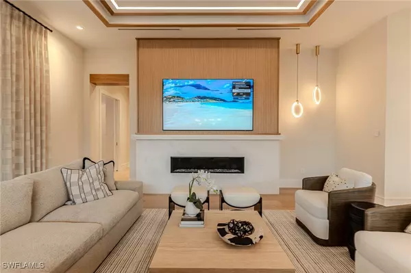 Naples, FL 34102,777 Broad CT S