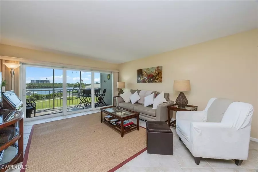 305 Goodlette-Frank RD S #C304, Naples, FL 34102