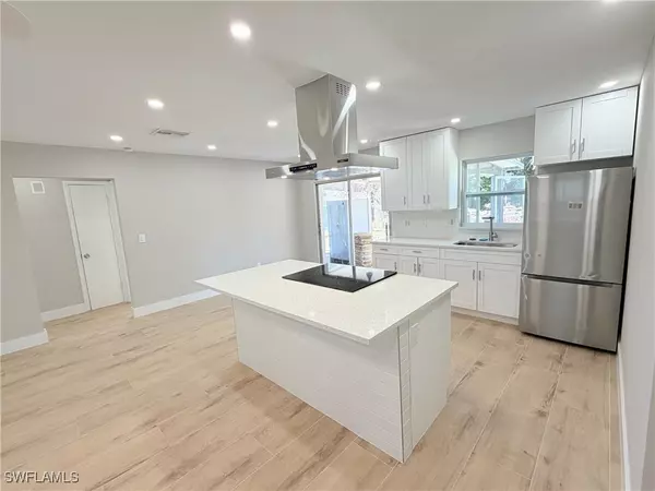 Naples, FL 34116,2101 43rd LN SW