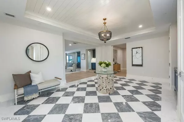 Naples, FL 34102,1820 Gulf Shore BLVD N #402-403