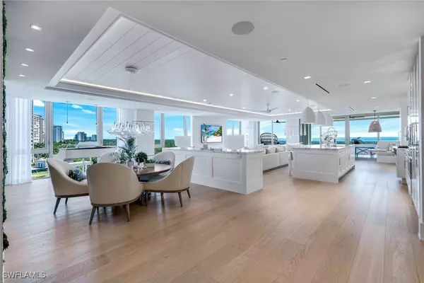 Naples, FL 34108,6897 Grenadier BLVD #601