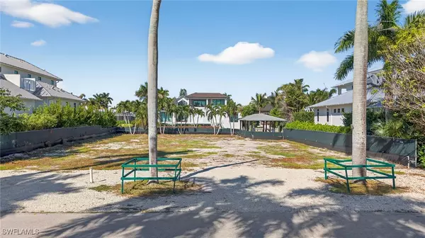 Naples, FL 34102,601 17TH AVE S