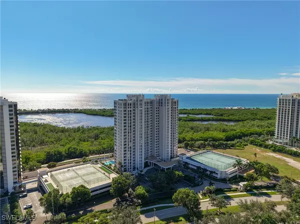 Naples, FL 34108,6849 Grenadier BLVD #1203