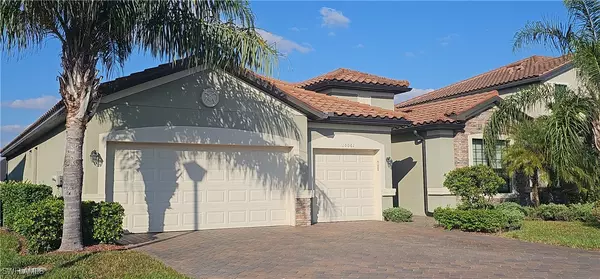 10061 Avalon Lake CIR, Fort Myers, FL 33913