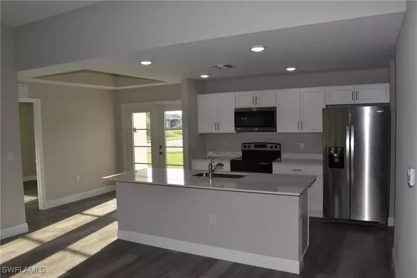 Port Charlotte, FL 33954,202 Seagrape ST