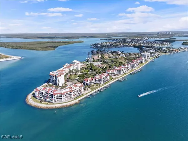 Naples, FL 34113,221 La Peninsula BLVD #221