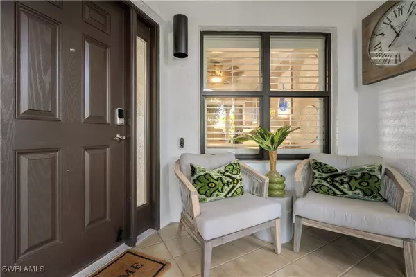 Naples, FL 34113,221 La Peninsula BLVD #221