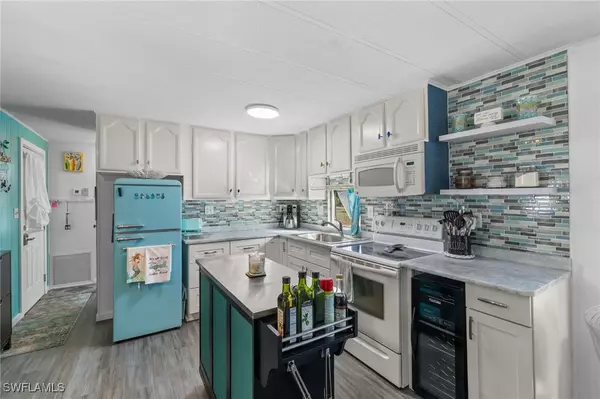 43 Enchanting BLVD #E43, Naples, FL 34112