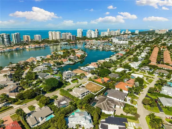 Naples, FL 34103,3670 Crayton RD