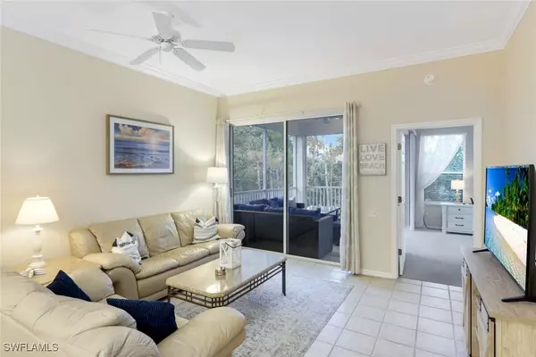 Naples, FL 34120,8267 Parkstone PL #302