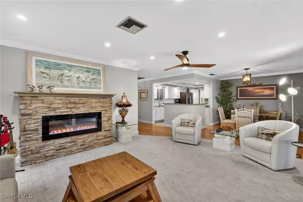 Naples, FL 34112,314 Reynolds CT