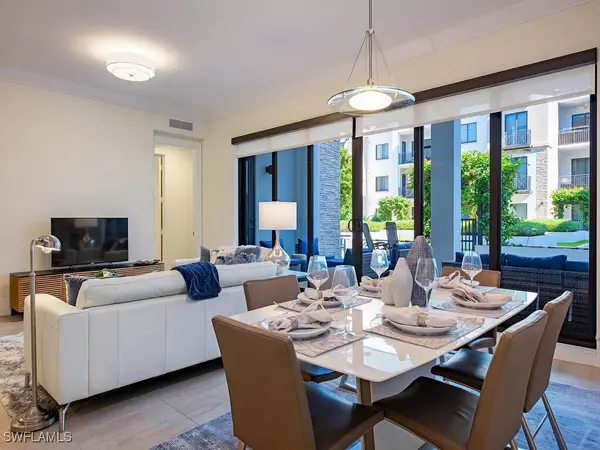 Naples, FL 34102,1030 3rd AVE S #208