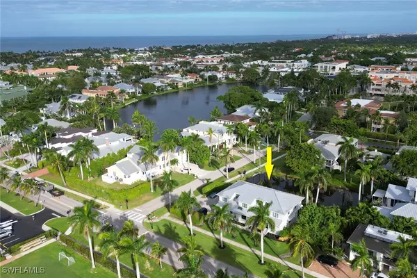 605 8th AVE S #605, Naples, FL 34102