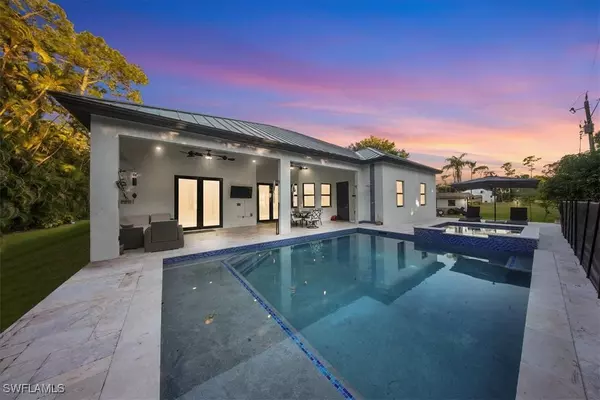 Bonita Springs, FL 34135,28033 Oak LN