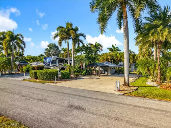 Fort Myers, FL 33905,10141 Shadowood CT