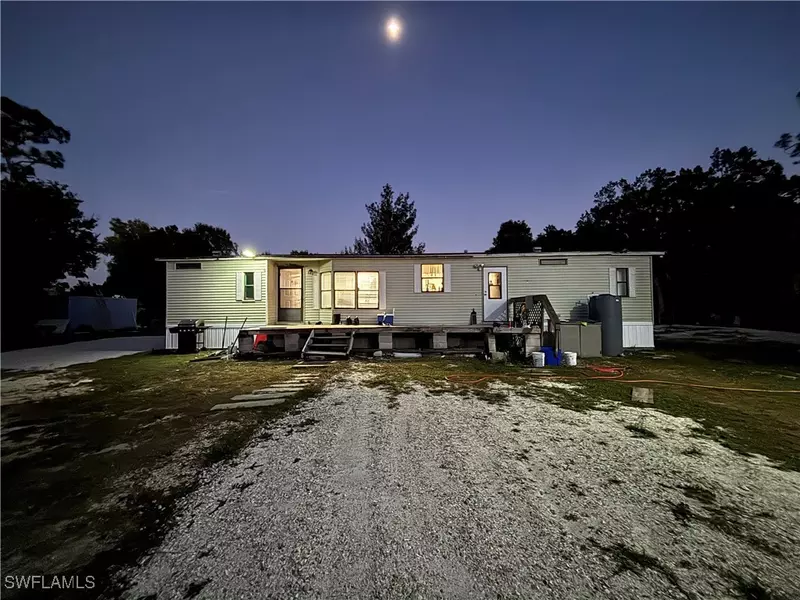 7993 Ebson DR, North Fort Myers, FL 33917