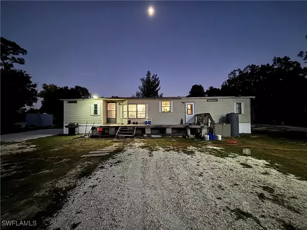 7993 Ebson DR, North Fort Myers, FL 33917