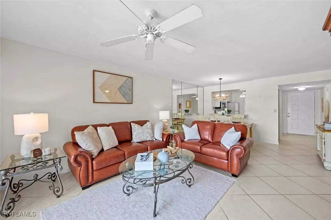 Naples, FL 34104,219 Fox Glen DR #1203