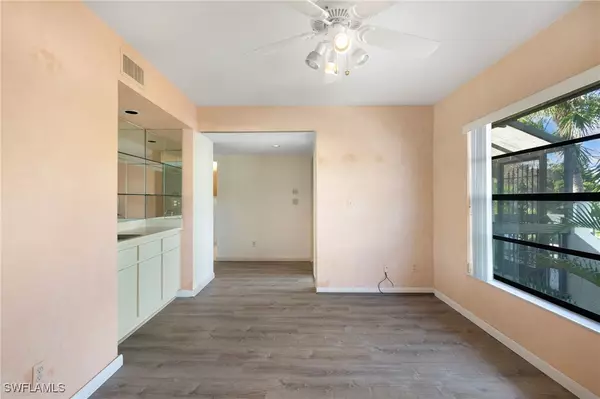Naples, FL 34112,1814 Kings Lake BLVD #201