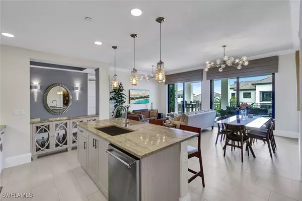 Naples, FL 34102,1035 3rd AVE S #514