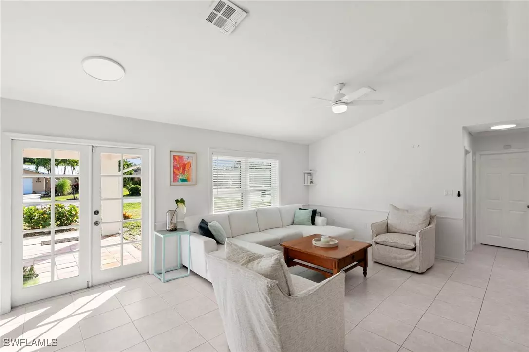 Naples, FL 34104,4523 Robin AVE